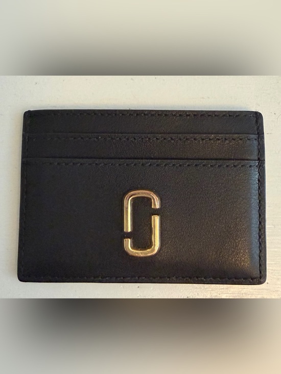 Marc Jacobs Handbags - Marc Jacobs “The J” Credit Card Holder